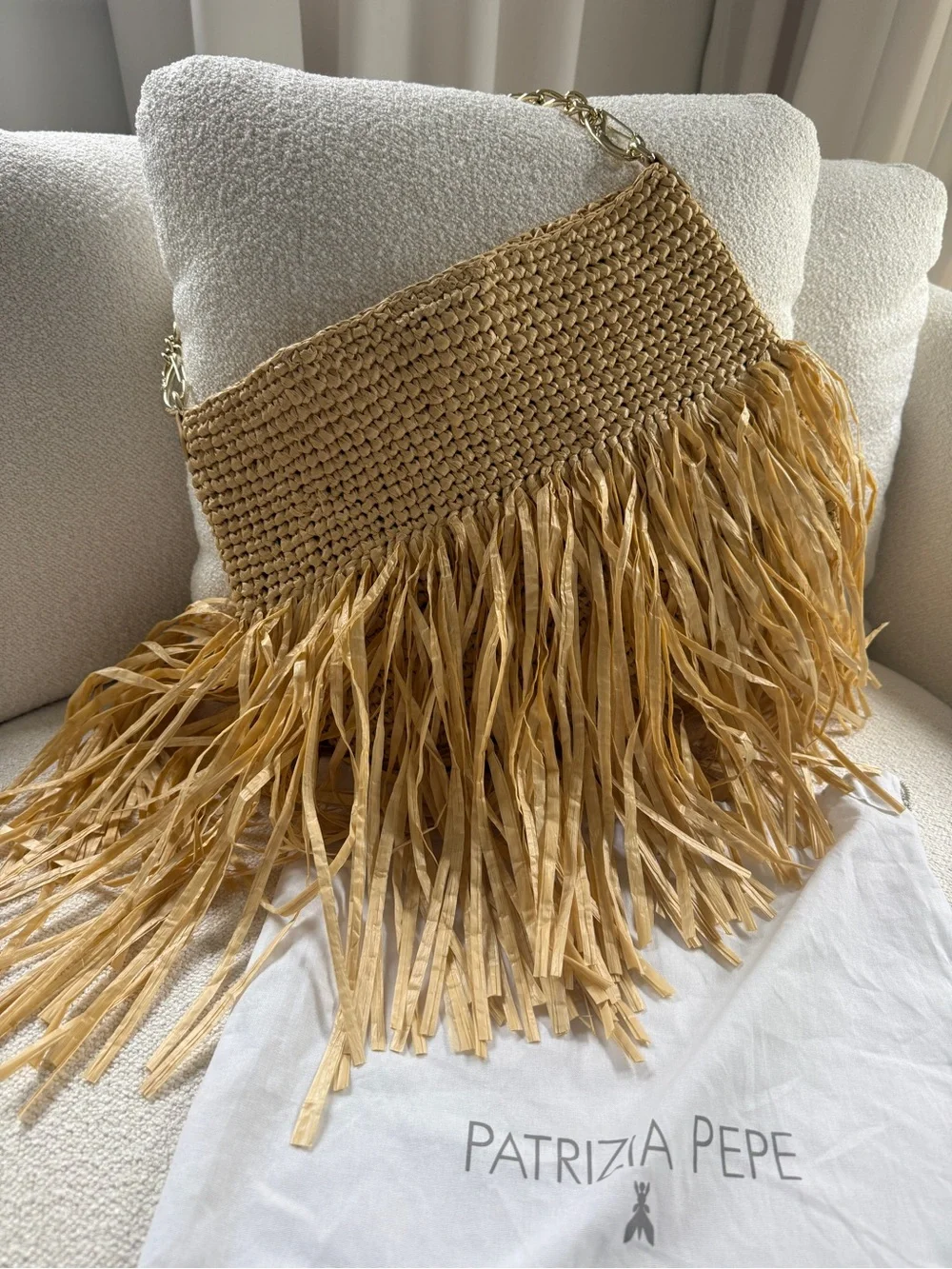 Patrizia Pepe Tan Straw Fringe Shoulder Bag with Gold Bee Accent - Picture 5 of 8